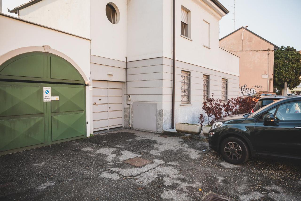 Grey House Pavia Con Box Privato Daire Dış mekan fotoğraf
